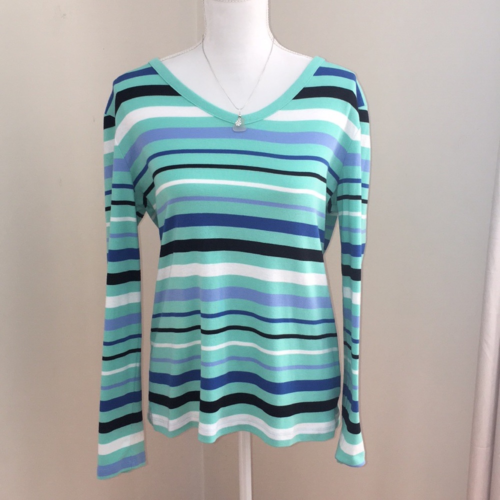 Croft & Barrow Long Sleeve V Neck Shirt